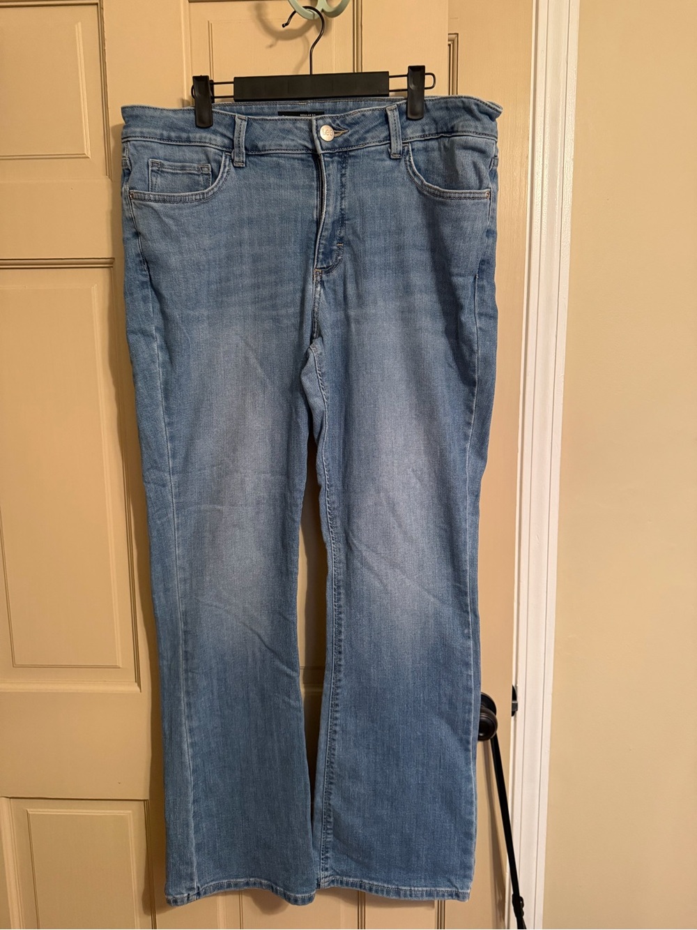 Lee Light Wash Bootcut Jeans - Picture 2 of 9